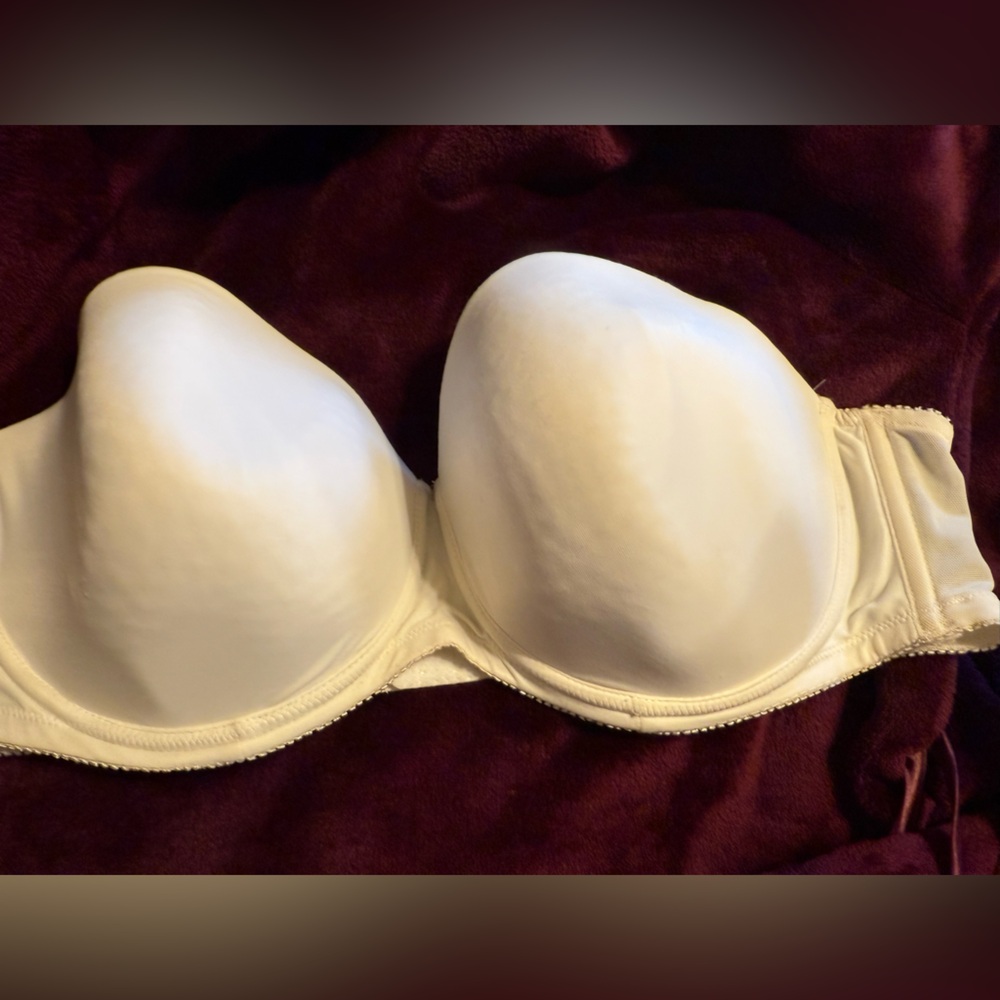 Torrid ivory Underwire strapless Bra